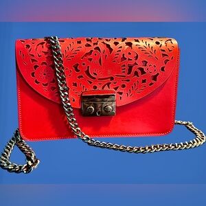 Red Leather Laser-Cut Out Crossbody Bag Gunmetal Hrdwr/Chain Strap EUC Like new